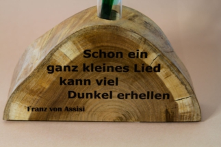 Holzvase6 Detail Aufdruck